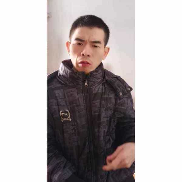 33岁岁四川单身帅哥 - 威海吉缘网