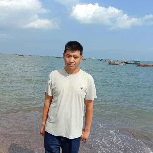 44岁岁辽宁单身帅哥 - 威海吉缘网