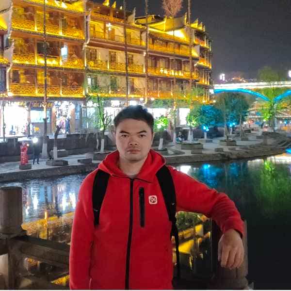 39岁岁广东单身帅哥 - 威海吉缘网
