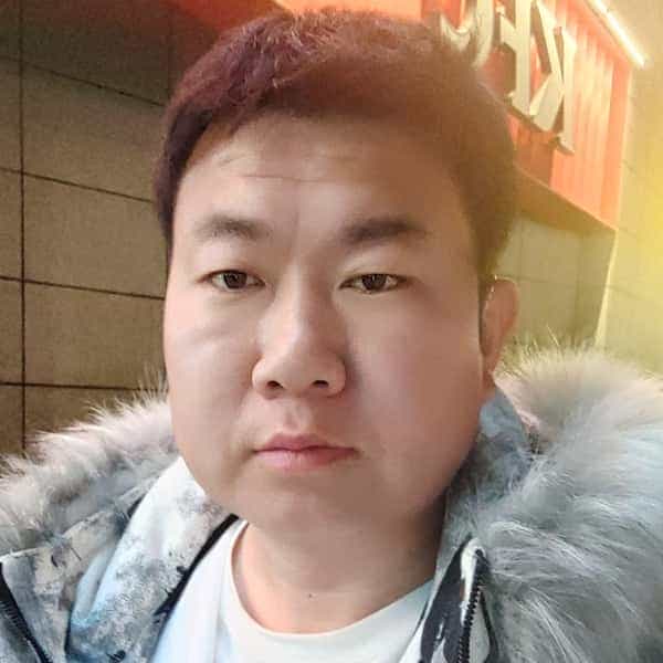 35岁岁陕西单身帅哥 - 威海吉缘网