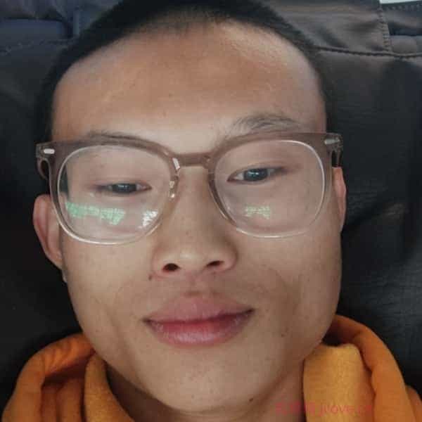 25岁岁四川单身帅哥 - 威海吉缘网