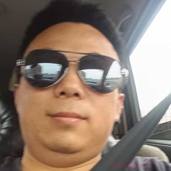 35岁岁陕西单身帅哥 - 威海吉缘网