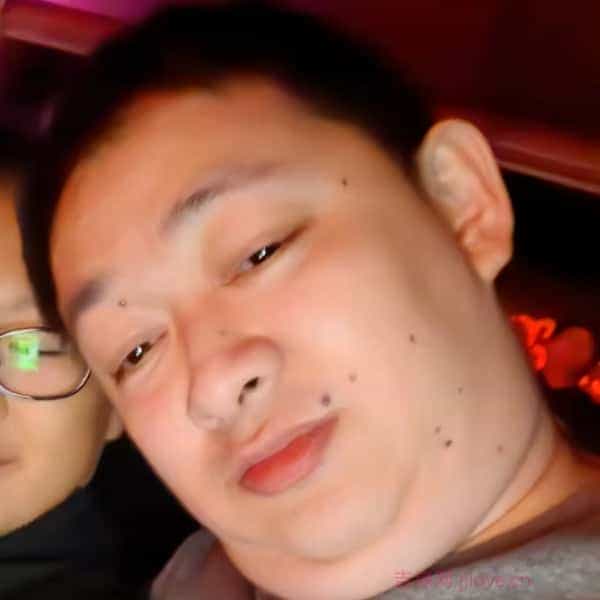39岁岁辽宁单身帅哥 - 威海吉缘网