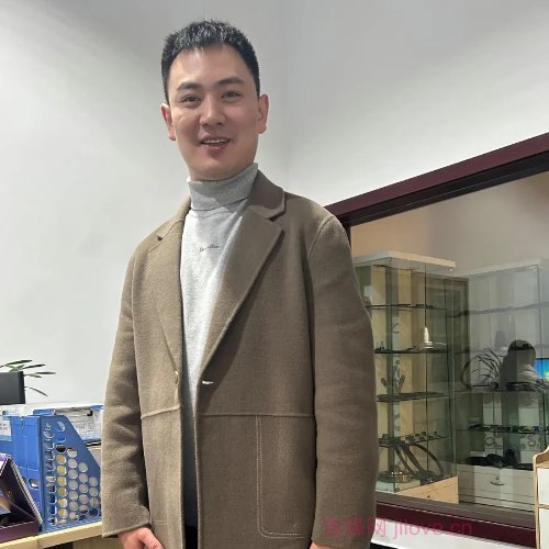 32岁岁四川单身帅哥 - 威海吉缘网